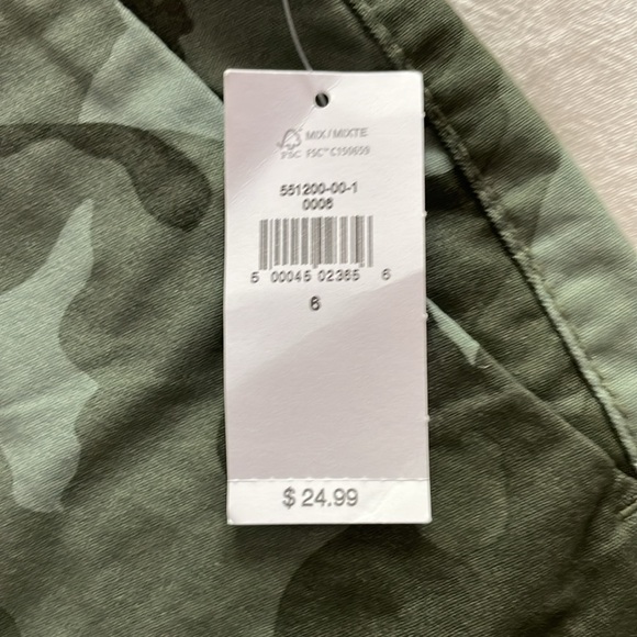 NWT Old Navy Green Cargo Shorts Camouflage Design, size 6 - Picture 4 of 6